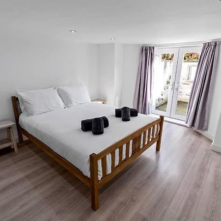 Newly Refurbed, Central Apartment With Free Parking And Hot Tub Lytham St Annes Extérieur photo